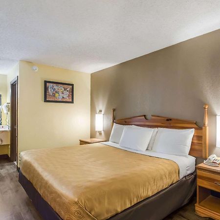 Econo Lodge Clinton Ngoại thất bức ảnh