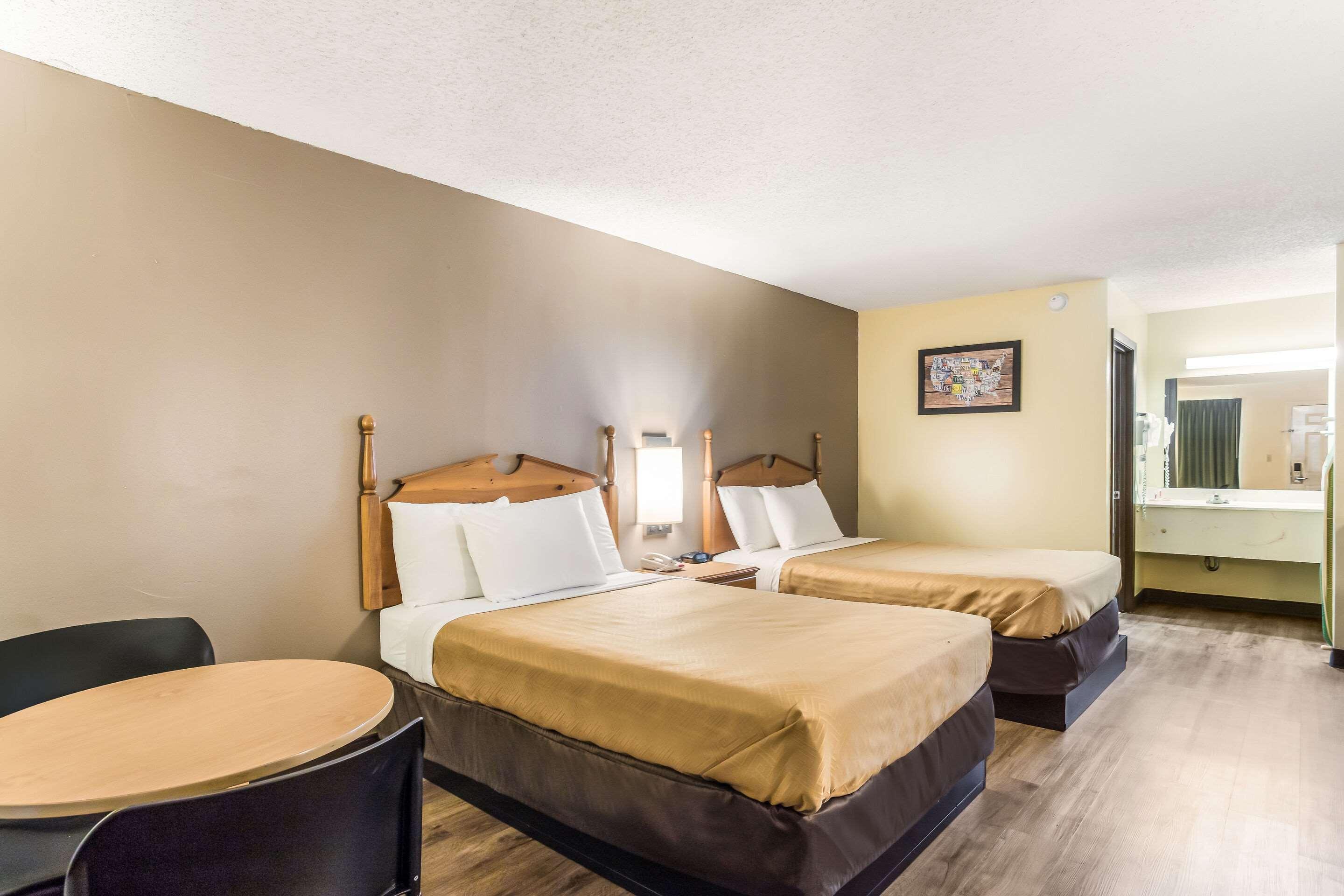 Econo Lodge Clinton Ngoại thất bức ảnh