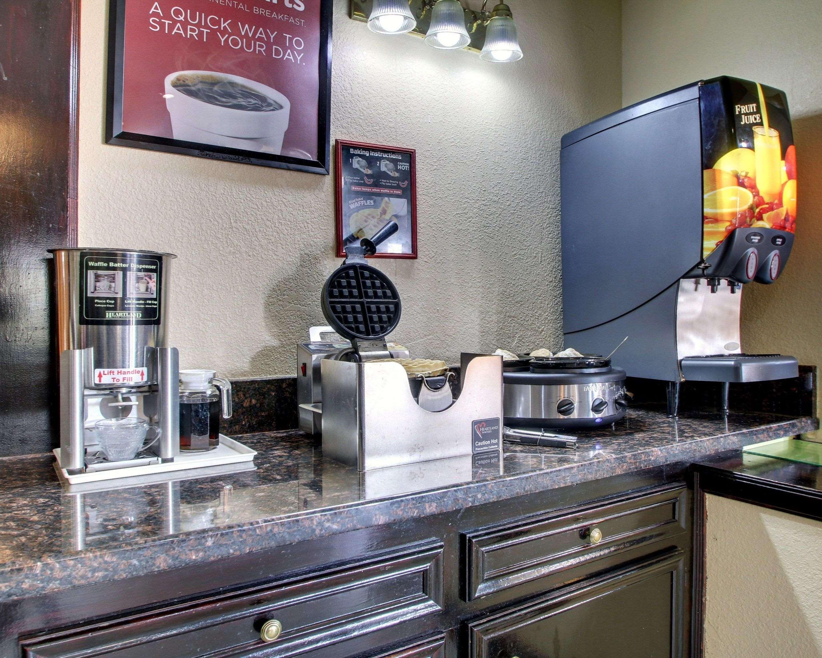 Econo Lodge Clinton Ngoại thất bức ảnh