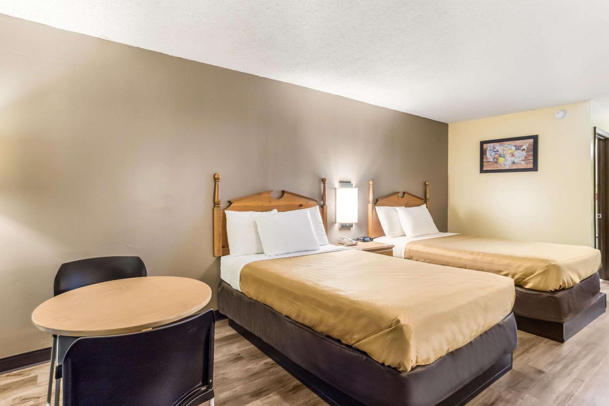 Econo Lodge Clinton Ngoại thất bức ảnh